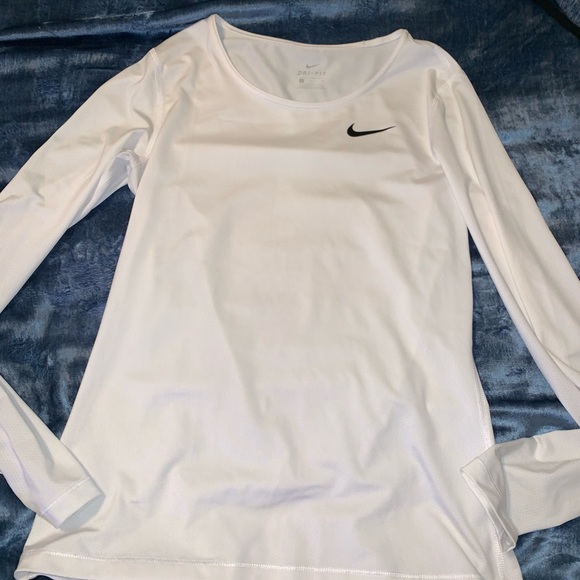 Nike Dri fit top - Picture 1 of 2